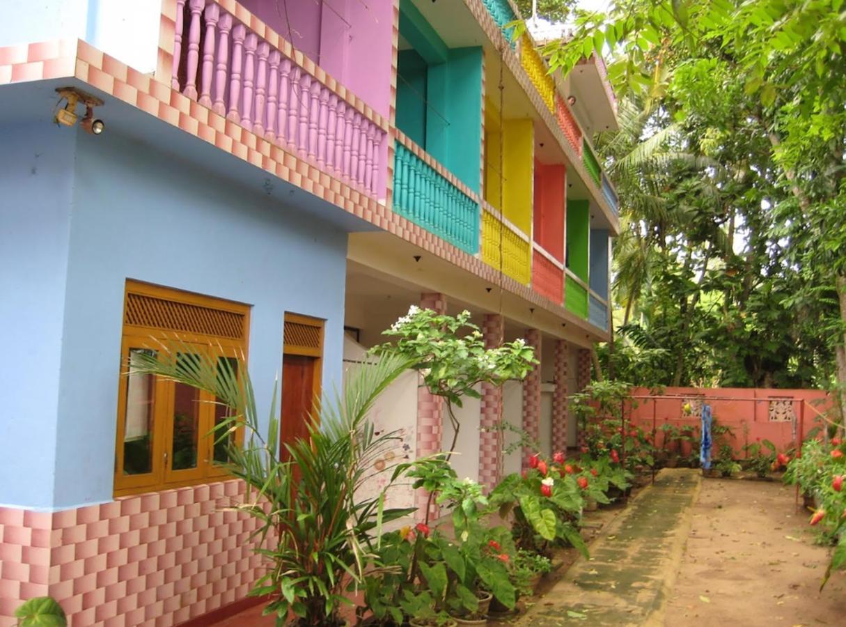 Hotel Santis ฮิกคาดูวา ภายนอก รูปภาพ
