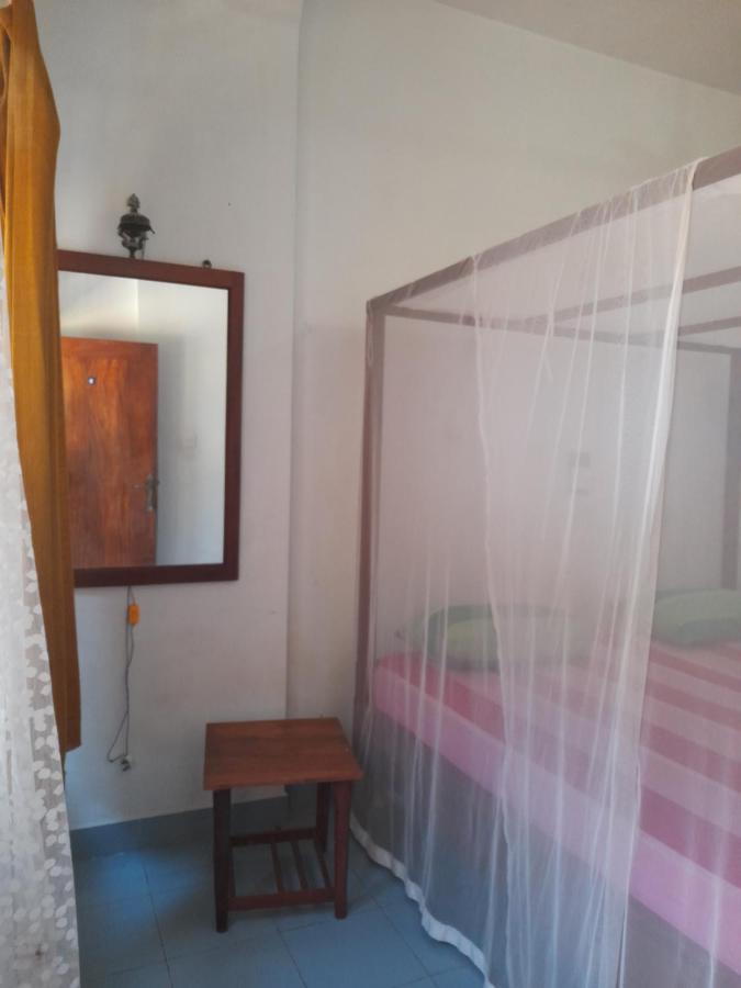 Hotel Santis ฮิกคาดูวา ภายนอก รูปภาพ